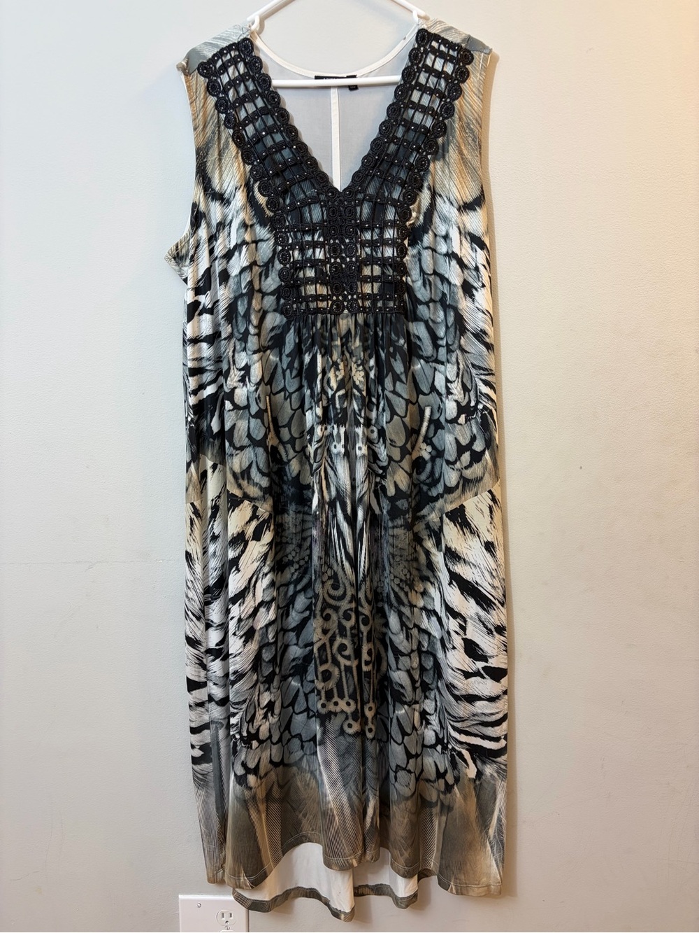 Apt 9 Dress Womens 3X Plus Black Gray Feather Print Crochet Studded V Neck Maxi